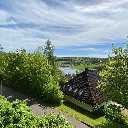 Neu! Haus Lola *