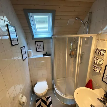 Neu! Haus Lola *